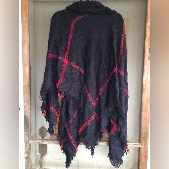 Womens Plus 0/S - Navy w/ Red Stripe poncho - Picture 3 of 3